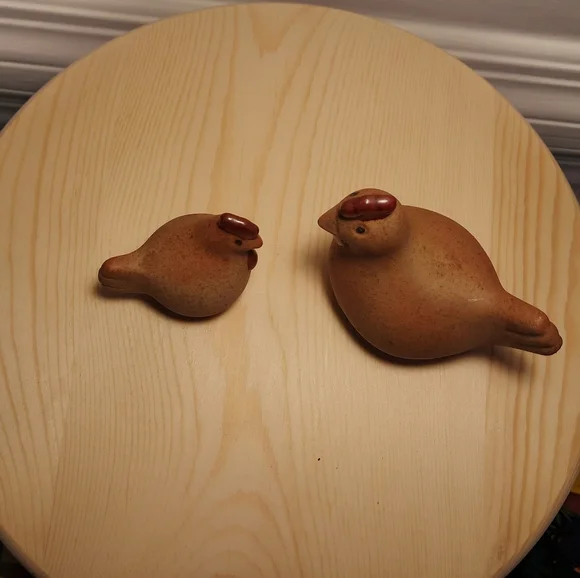 Ceramic Hen Pair - Picture 4 of 4